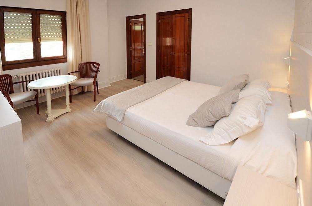 Hostal Vista Alegre Castro Urdiales Dış mekan fotoğraf